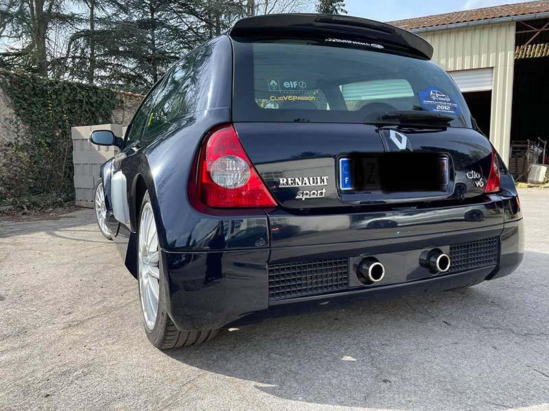 Renault Clio V6